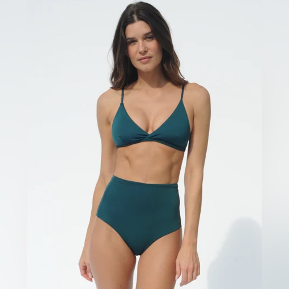 NWT - Left on Friday Sweet Victory Bikini Top in Deep End - M